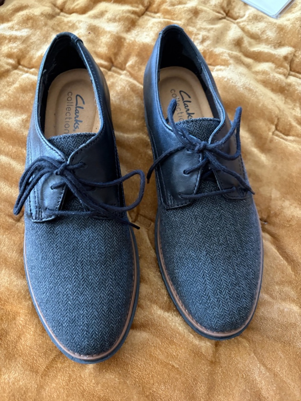 Clarks Navy Textile & Leather Women's Lace-Up Flats